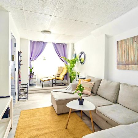 2 Bedroom Cozy Central Apartment Nueva York Exterior foto